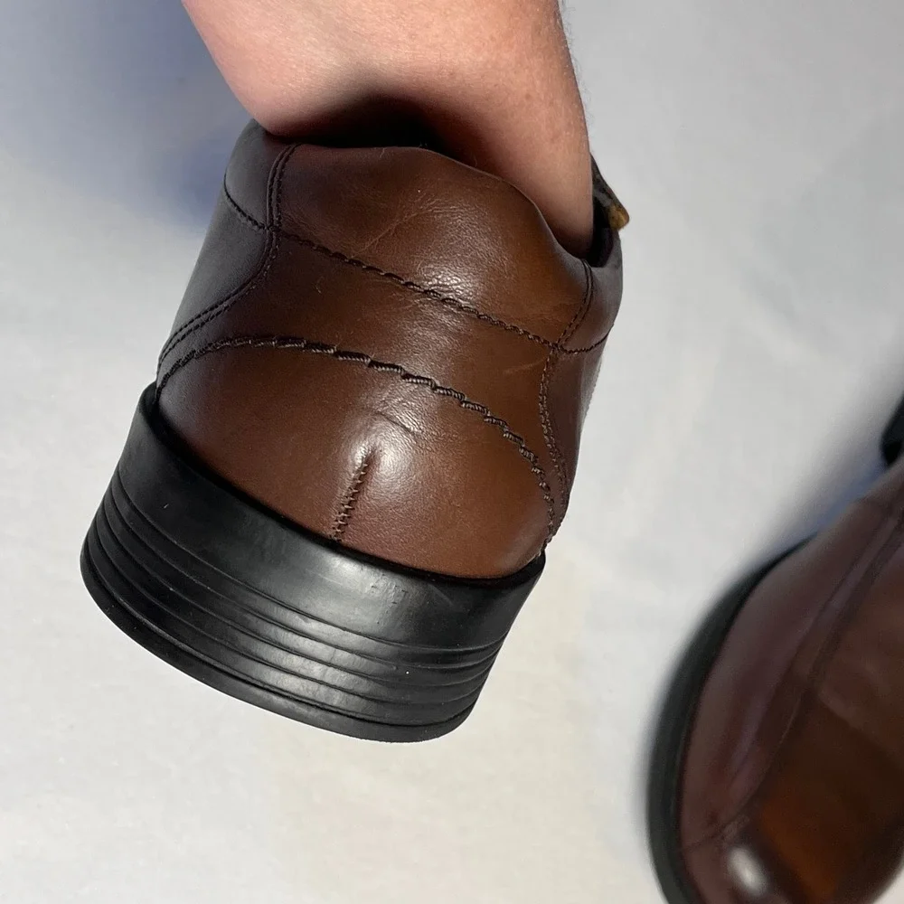 Thom McAn Mens Lanzo Brown Leather Slip On Loafers Dress Shoes 20329 Size 13